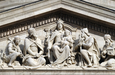 Wall Mural - Tympanum bass relief showing the Virgin Mary and Hungarian saints, St. Stephen`s Basilica in Budapest, Hungary