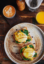 Eggs Florentine With Spinach, Salmon And Hollandaise Sauce