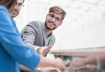 Wall Mural - businesspeople standing in the modern office