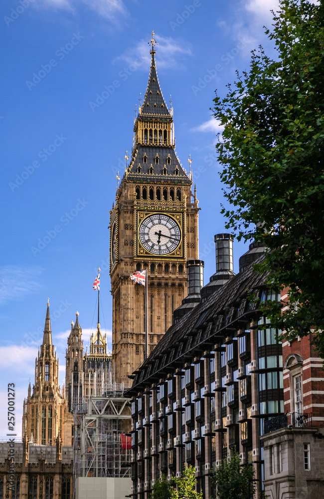 Big Ben and the old restoration building London - obrazy, fototapety, plakaty 