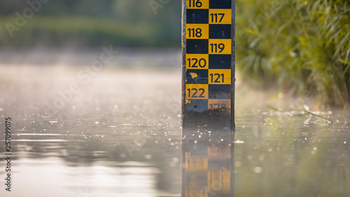 water level depth meter Tableau sur Toile