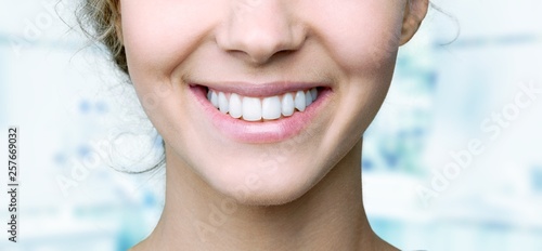 Fotomural Beautiful wide smile of young fresh woman with great healthy white teeth