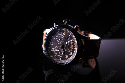 Fotomural watch expedition arrow with brown leather strap