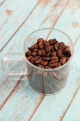 Poster - Grains de café dans une tasse