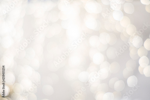 Fotografía classy upscale high end, white silver, christmas holiday backdrop blurry lights