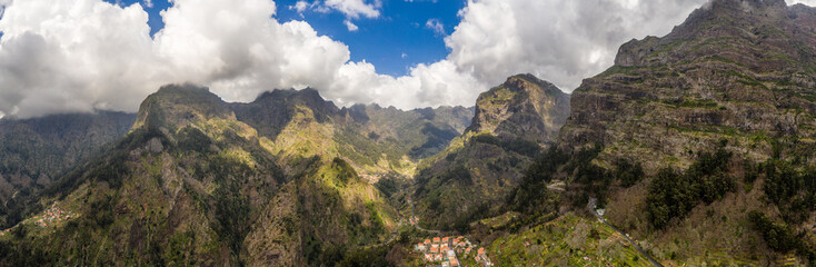 Fototapete - Scenic mountain landscape of Madeira island, Portugal, in summer. Panorama view.