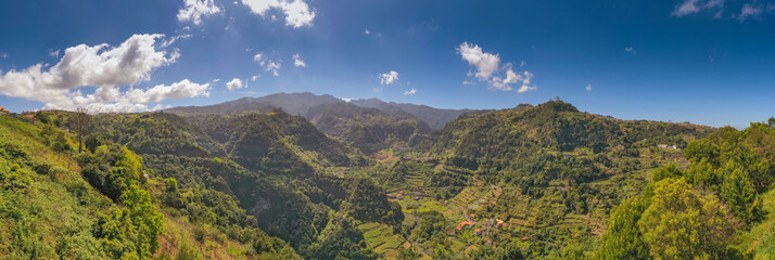 Fototapete - Beautiful mountain landscape of Madeira island, Portugal, in summer. Travel background.