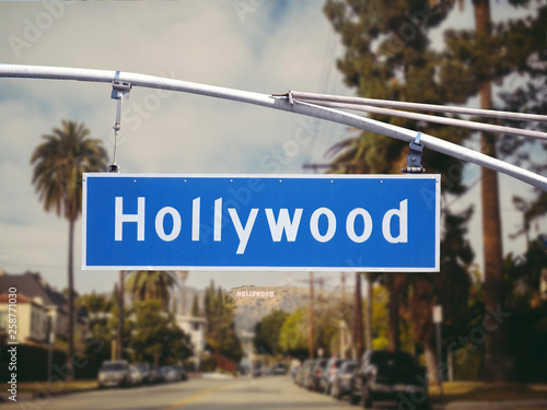 Leinwand Poster  Hollywood overhead street sign