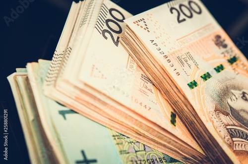  Obrazy Pieniądze   kupie-polskie-banknoty-zlotowe
