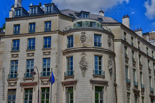 Cuadros en Lienzo Paris; France - april 2 2017 : boulevard des Capucines