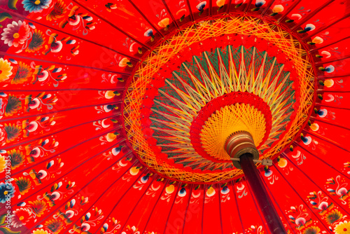 Fotografía Detail shot of a red umbrella in Bali, Indonesia
