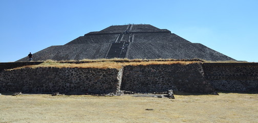 Wall Mural - Pyramid of the Sun - Teotihuacan, Mexico