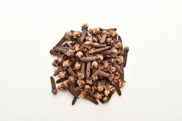 Wall Mural -  cloves isolated on white background