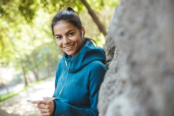 Canvas Print - Close up of an attractive young fitness woman