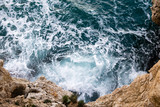 Fototapeta Natura - acantilado con mar agitado