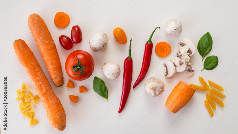 Obraz na płótnie Świeże warzywa leżące na białym tle w salonie