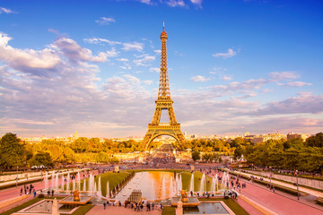 Poster - Eiffel Tower and fountain at Jardins du Trocadero at sunset in Paris, France. Travel background