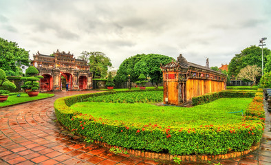 Canvas Print - Ancient wall at the Forbidden City in Hue, Vietnam