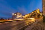 Fototapeta Miasto - Stadt mit Langzeitbelichtung bei Nacht