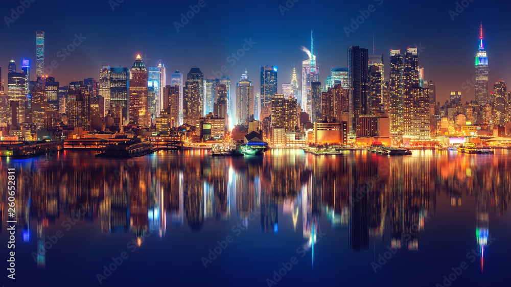 Panoramiczny widok na Manhattan nocą, Nowy Jork, USA - obrazy, fototapety, plakaty 