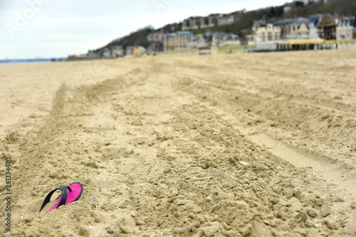 Tong Et Plage Buy This Stock Photo And Explore Similar
