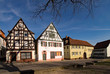 Häuserzeile am Marktplatz der Altstadt von Westhofen in Rheinhessen, Rheinland-Pfalz, Deutschland 