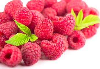 Poster - Raspberry with leaves isolated on white background