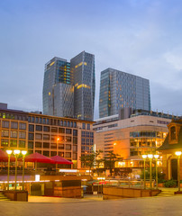 Fototapete - Evening cityscape of Frankfurt  downtown