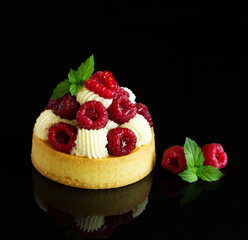 Wall Mural - sand tartlet with raspberries.