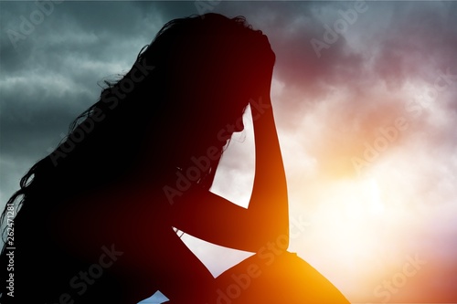 Cuadros en Lienzo Young woman crying on background