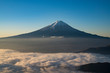© top10top - 新道峠より朝の富士山を望む