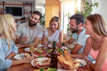 Poster - Friends have lunch together