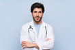 © luismolinero - Doctor man keeping arms crossed
