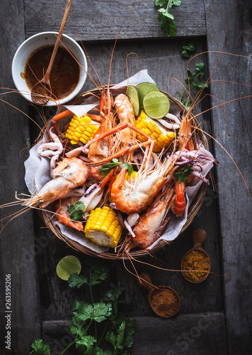 Plateau De Fruits De Mer Avec Crevette Calamar Seiche Et Epices Cajun Stock Photo Adobe Stock Plateau De Fruits De Mer Avec Crevette Calamar Seiche Et Epices Cajun Stock Photo Adobe Stock