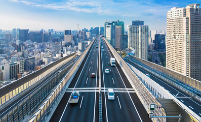 Fototapete - 都市と高速道路