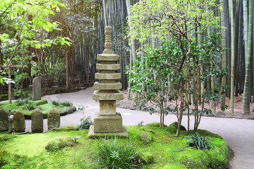 Poster - Stone pagoda and bamboo garden, Hokokuji temple, Kamakura, Japan