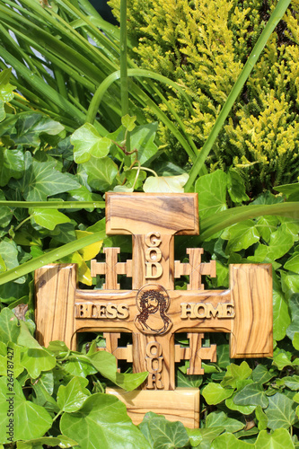 Croix De Jerusalem En Bois D Olivier Representant Jesus Christ Jerusalem Cross In Olive Wood Depicting Jesus Christ Photo Stock Adobe Stock