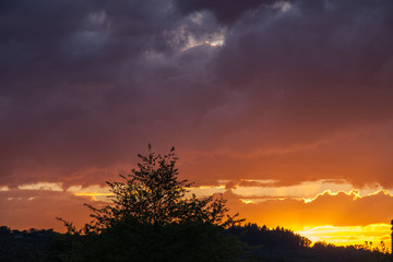 Wall Mural - Allassac (Corrèze - France) - Coucher de soleil