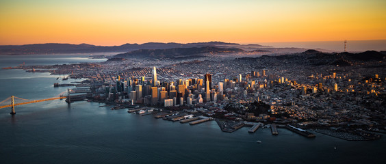 Fototapete - San Francisco Downtown Skyline Aerial View at Sunset, California, CA