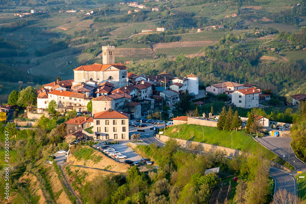 Village Šmartno between vineyards in wine region Brda in Slovenia - obrazy, fototapety, plakaty 