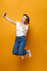 Poster - Full length portrait of a cheerful young girl