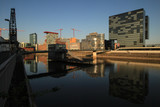 Fototapeta  - Düsseldorf, MedienHafen mit Living Bridge