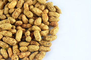 In shell Raw Peanuts