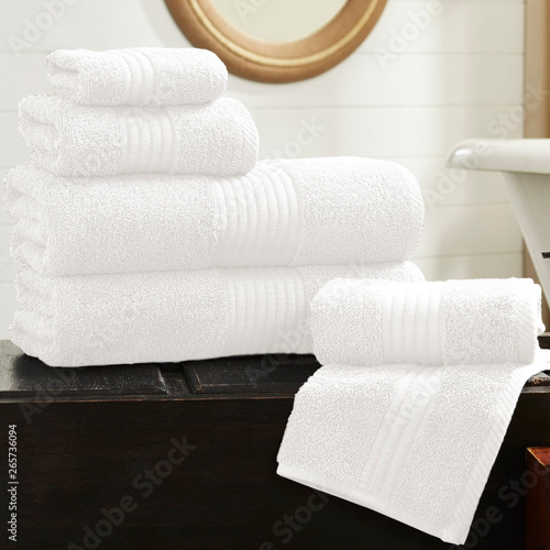 Fotografía Cotton terry towel set. Dobby border towel set