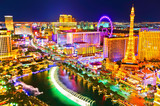 Fototapeta Londyn - View of the Las Vegas Boulevard at night with lots of hotels and casinos in Las Vegas.