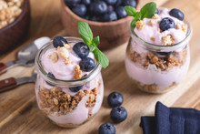Yogurt Parfait With Fresh Blueberries