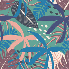 Seamless tropical pattern with leaves on green background. Vector design. Flat jungle print. Floral background.