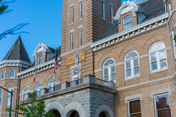 Wall Mural - Historic Washington County Courthouse building in Fayetteville Arkansas, college ave, sunny summer day view