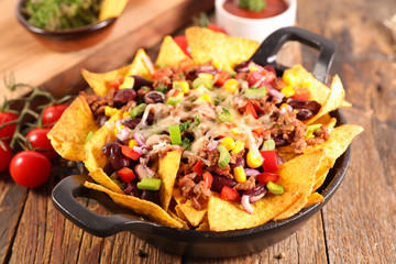 Poster - nachos with beef, vegetable and cheese