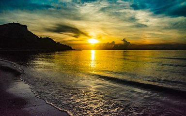 Wall Mural - Beautiful tropical sunrise on the beach at Hua Hin, Thailand